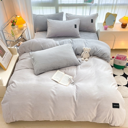 91家纺网 家纺一手货源 找家纺 （总）大元 2025新款素色双拼牛奶绒四件套