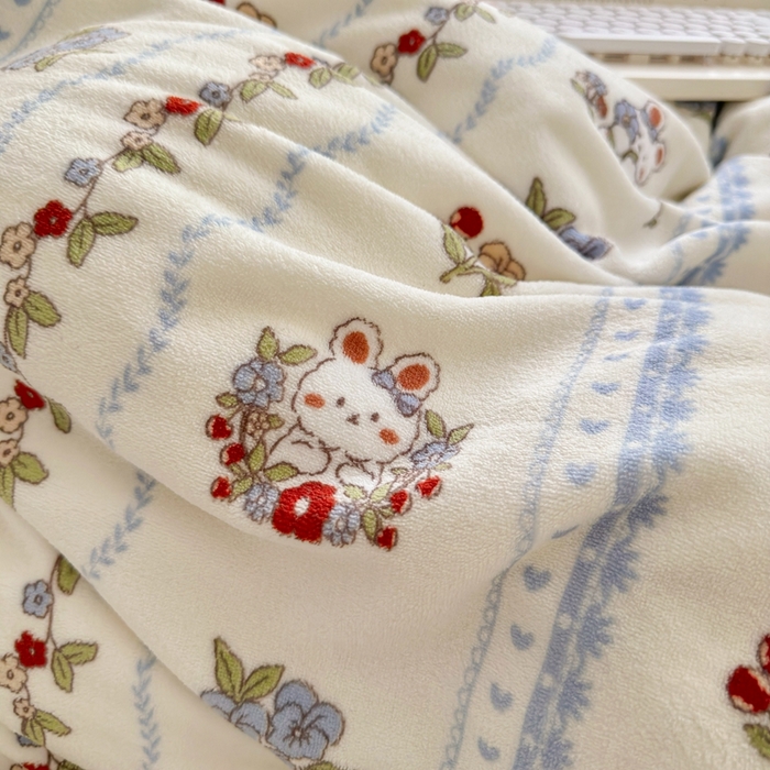 91家纺网 家纺一手货源 找家纺 呗旺鹿 2023新款高克重加厚印花牛奶绒四件套直播 花间兔