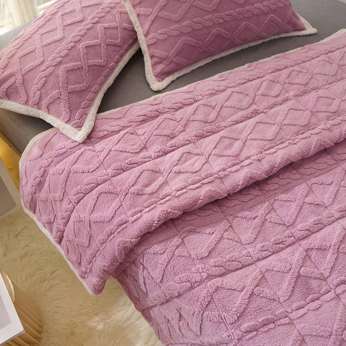 91家纺网 家纺一手货源 找家纺 牛魔王家居 2023新款塔芙绒床垫软床垫可机洗薄垫 紫色