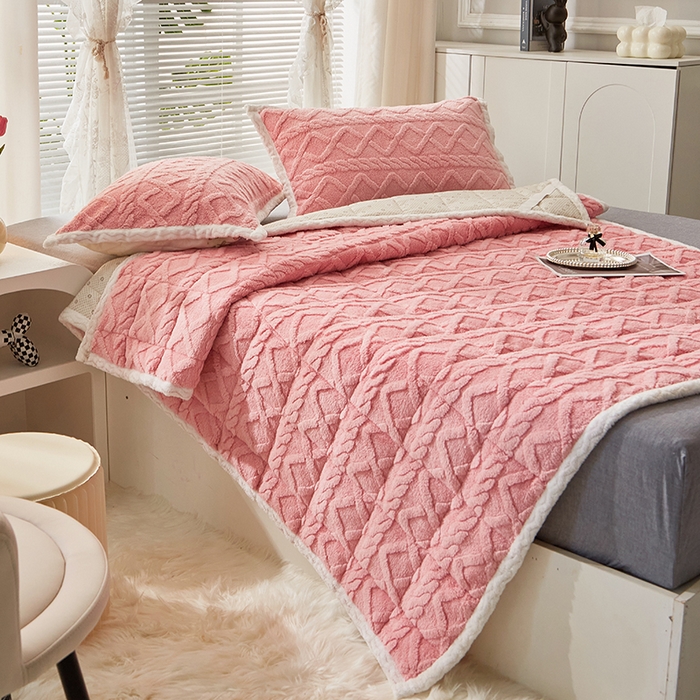 91家纺网 家纺一手货源 找家纺 牛魔王家居 2023新款塔芙绒床垫软床垫可机洗薄垫 粉玉