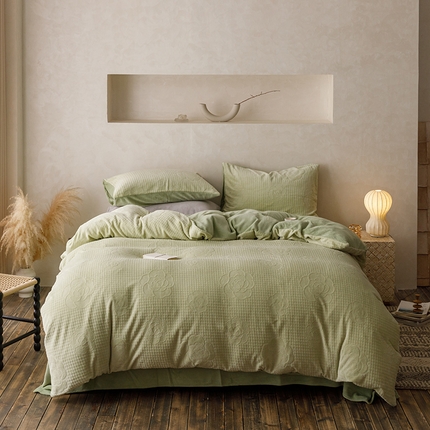 91家纺网 家纺一手货源 找家纺 （总）珺柔家纺 2023新款高克重雕花牛奶绒四件套