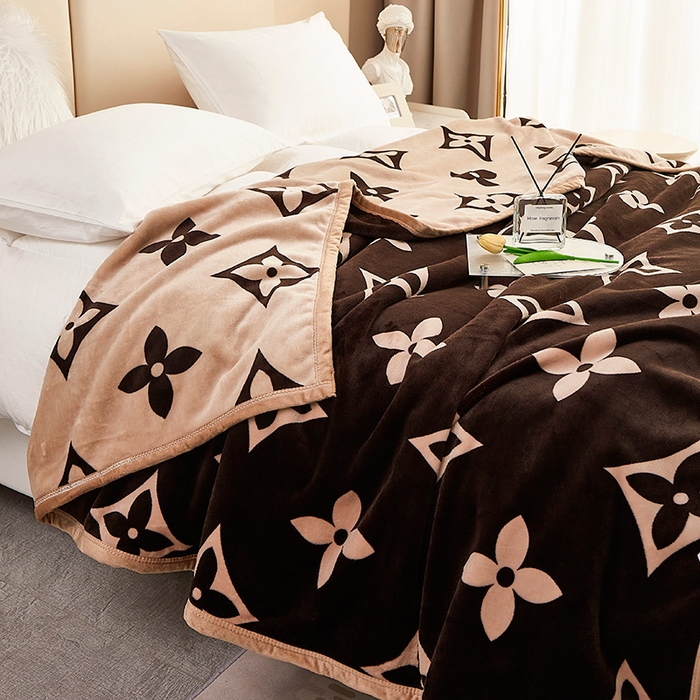 91家纺网 家纺一手货源 找家纺 肖恩毯业 2025新款复合牛奶绒云毯 森曼