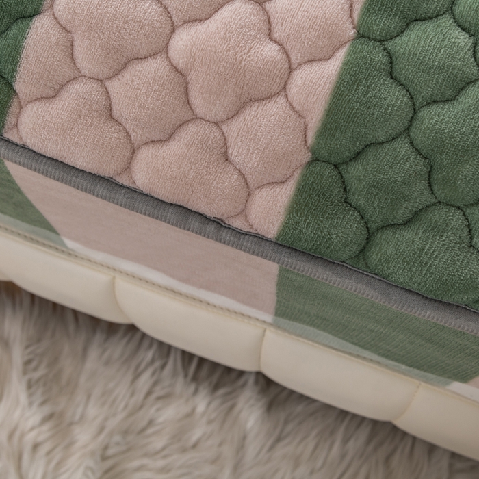 91家纺网 家纺一手货源 找家纺 卡伦家纺  2025新款A类牛奶绒大豆纤维抗菌夹棉床笠 绿大格