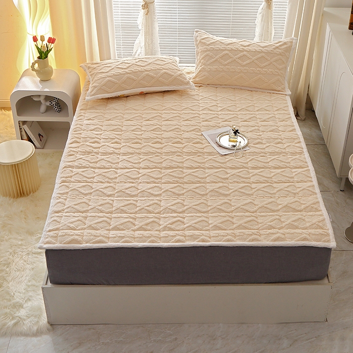 91家纺网 家纺一手货源 找家纺 牛魔王家居 2023新款塔芙绒床垫软床垫可机洗薄垫 浅驼