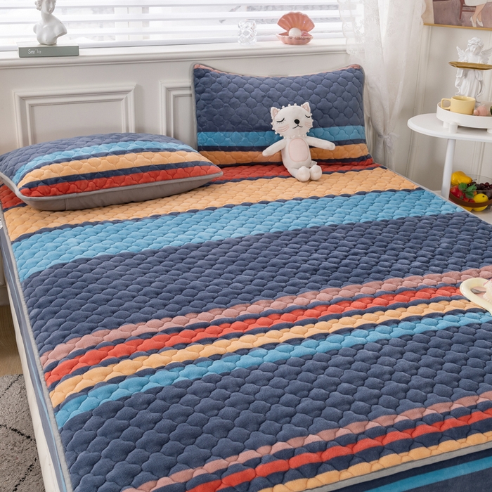 91家纺网 家纺一手货源 找家纺 卡伦家纺  2025新款A类牛奶绒大豆纤维抗菌夹棉床笠 斯诺克