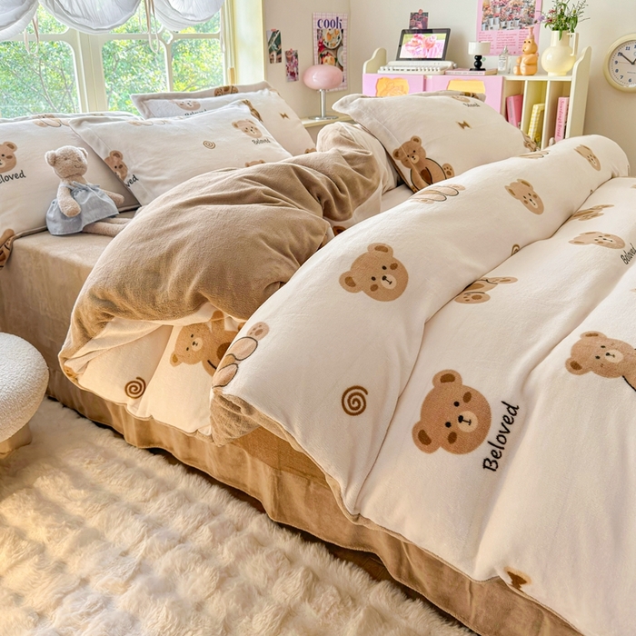 91家纺网 家纺一手货源 找家纺 呗旺鹿 2023新款高克重加厚印花牛奶绒四件套直播 淘气熊