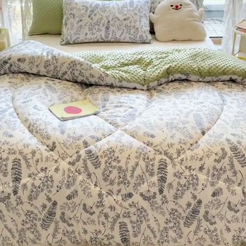 91家纺网 家纺一手货源 找家纺 雅蔓依 2025新款水洗棉麻3D豆豆绒冬被 青花瓷