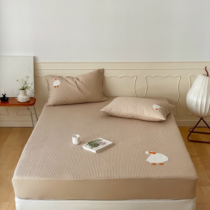 91家纺网 家纺一手货源 找家纺 三味舒屋 2024新款40支砂洗全棉你好鸭毛巾绣床笠 你好鸭.奶茶