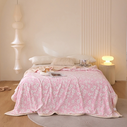 91家纺网 家纺一手货源 找家纺 （总）铭动 2023新款雕花绒保暖毯-小花毛毯