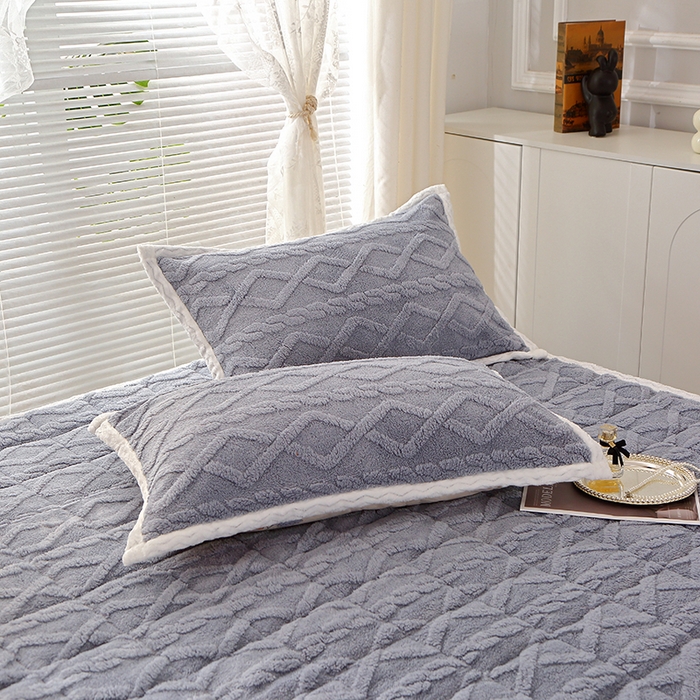 91家纺网 家纺一手货源 找家纺 牛魔王家居 2023新款塔芙绒床垫软床垫可机洗薄垫 灰色