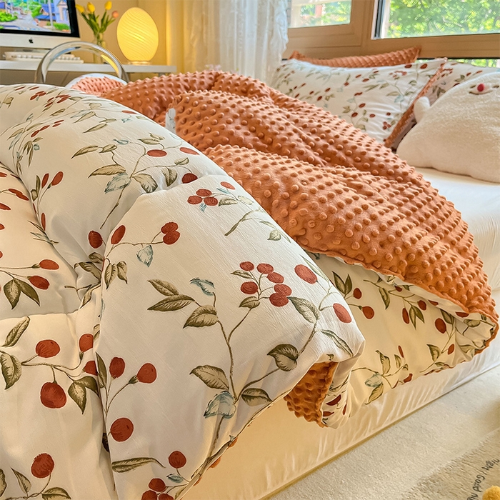 91家纺网 家纺一手货源 找家纺 雅蔓依 2025新款水洗棉麻3D豆豆绒冬被 红豆缘