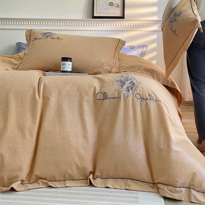 91家纺网 家纺一手货源 找家纺 艾莱家纺 2023新款A类新疆长绒棉加厚柔顺磨毛四件套 维特利-浅桔