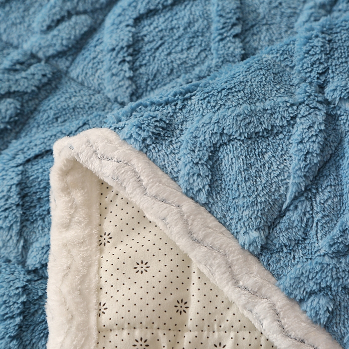 91家纺网 家纺一手货源 找家纺 牛魔王家居 2023新款塔芙绒床垫软床垫可机洗薄垫 蓝色