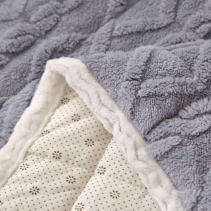 91家纺网 家纺一手货源 找家纺 牛魔王家居 2023新款塔芙绒床垫软床垫可机洗薄垫 灰色