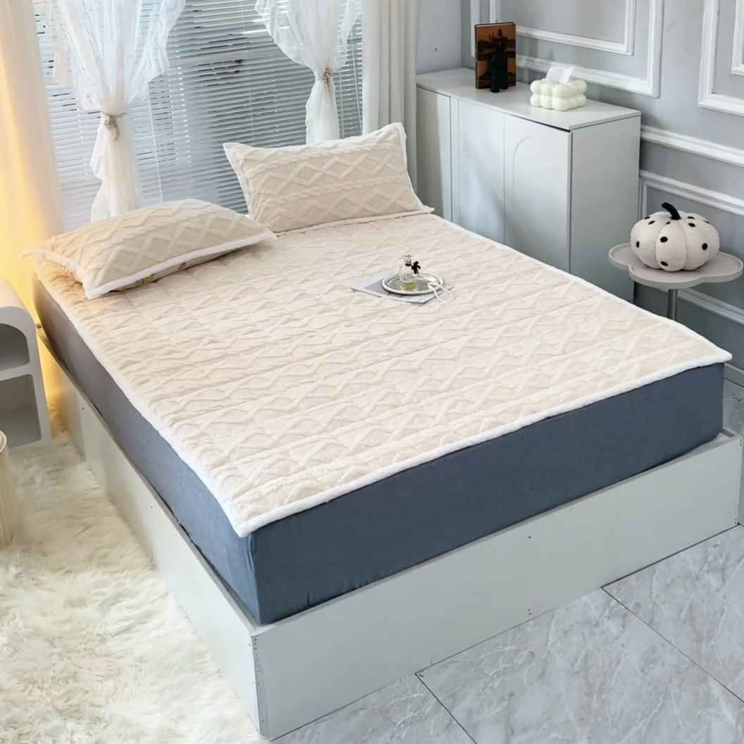 91家纺网 家纺一手货源 找家纺 牛魔王家居 2023新款塔芙绒床垫软床垫可机洗薄垫 浅驼