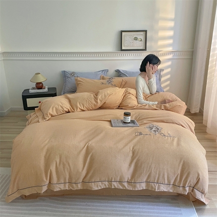 91家纺网 家纺一手货源 找家纺 艾莱家纺 2023新款A类新疆长绒棉加厚柔顺磨毛四件套 维特利-浅桔