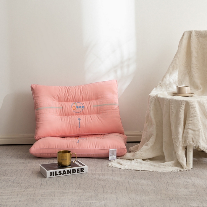 91家纺网 家纺一手货源 找家纺 拾光枕芯 2023新款零系列三防定型枕 粉色48*74cm/只 