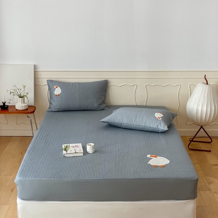 91家纺网 家纺一手货源 找家纺 三味舒屋 2024新款40支砂洗全棉你好鸭毛巾绣床笠 你好鸭.蓝灰