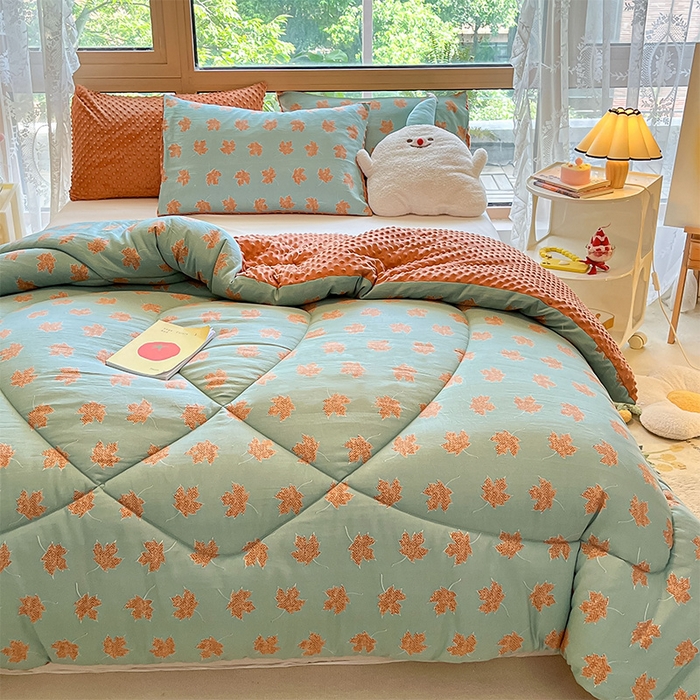 91家纺网 家纺一手货源 找家纺 雅蔓依 2025新款水洗棉麻3D豆豆绒冬被 枫叶情