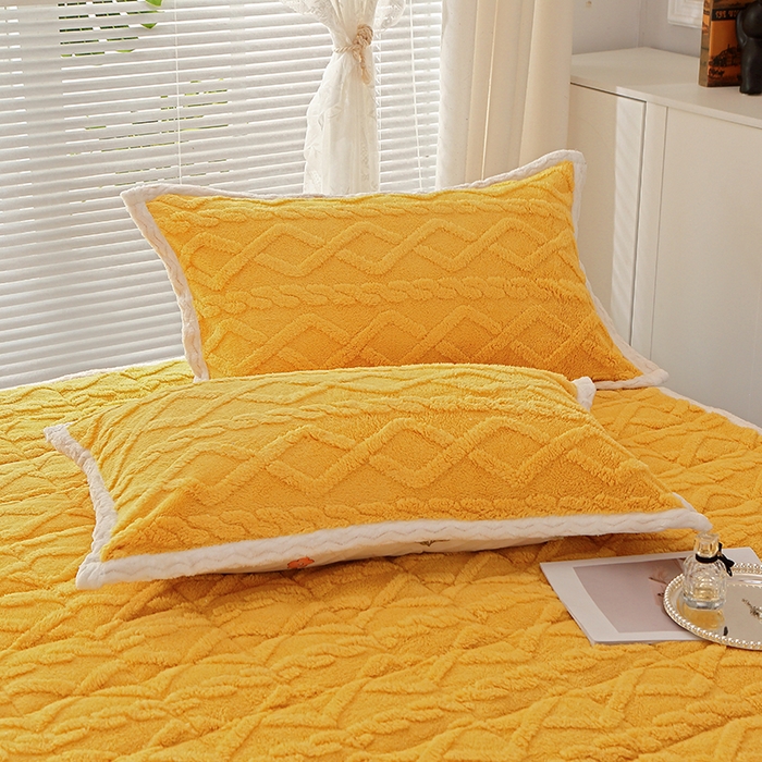 91家纺网 家纺一手货源 找家纺 （总）牛魔王家居 2023新款塔芙绒床垫软床垫可机洗薄垫