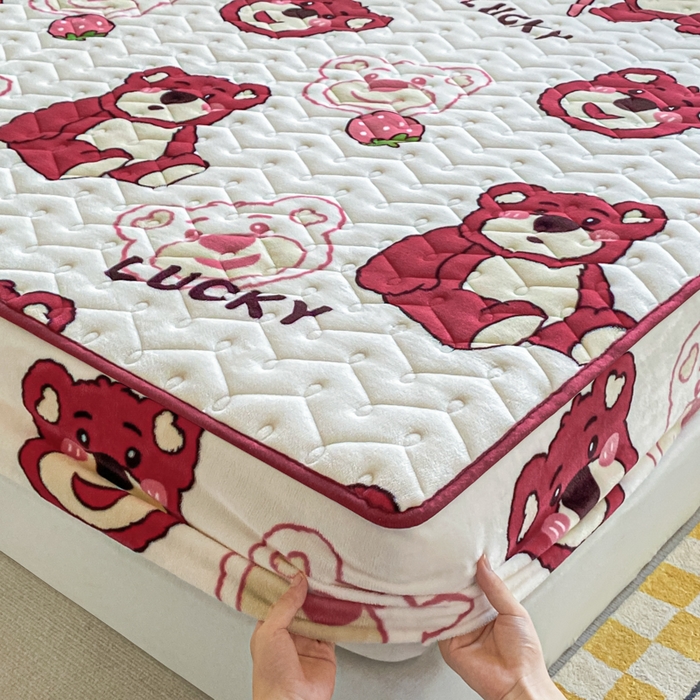 91家纺网 家纺一手货源 找家纺 卡伦家纺  2025新款A类牛奶绒大豆纤维抗菌夹棉床笠25色（总）