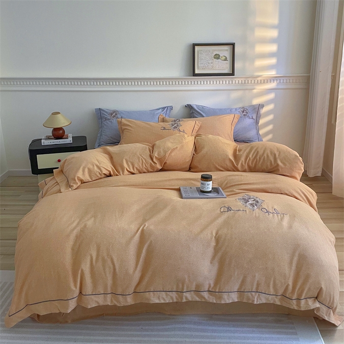 91家纺网 家纺一手货源 找家纺 艾莱家纺 2023新款A类新疆长绒棉加厚柔顺磨毛四件套 维特利-浅桔