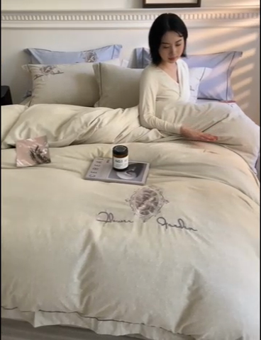 91家纺网 家纺一手货源 找家纺 艾莱家纺 2023新款A类新疆长绒棉加厚柔顺磨毛四件套 维特利-浅咖