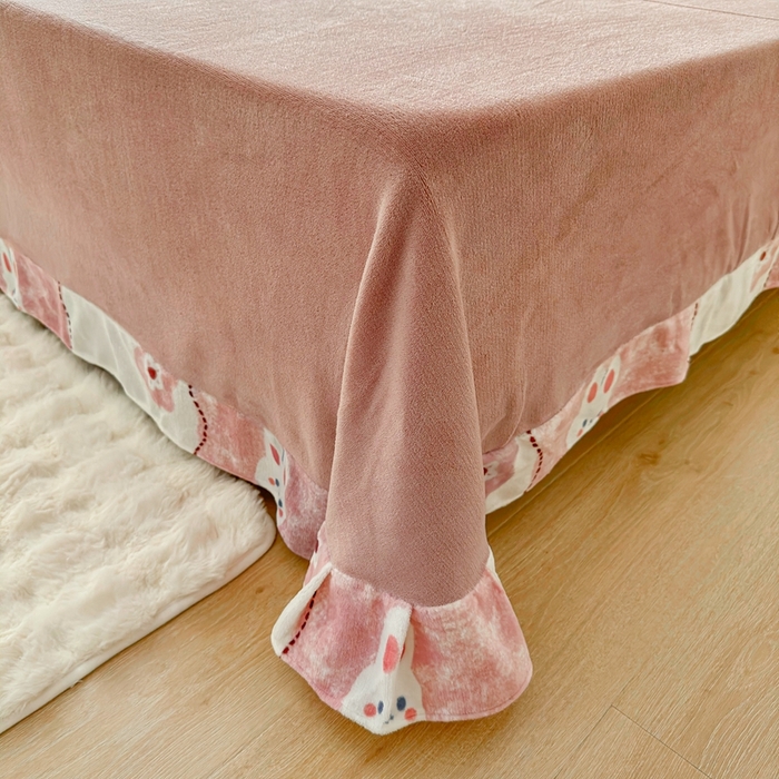 91家纺网 家纺一手货源 找家纺 呗旺鹿 2023新款高克重加厚印花牛奶绒四件套直播 兔宝宝