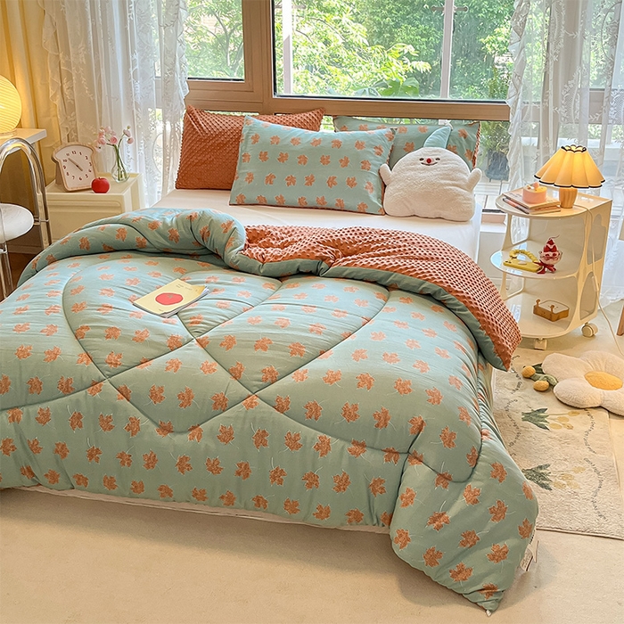 91家纺网 家纺一手货源 找家纺 雅蔓依 2025新款水洗棉麻3D豆豆绒冬被 枫叶情