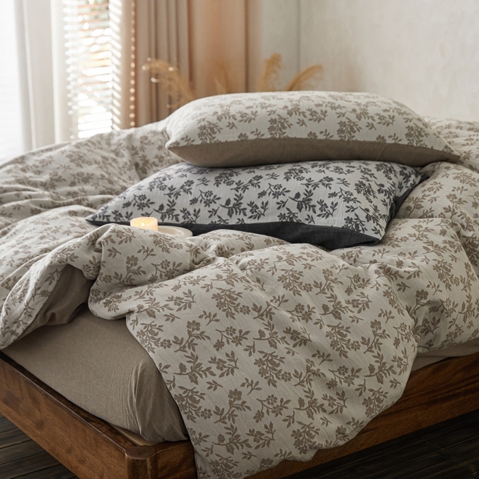 91家纺网 家纺一手货源 找家纺 梦享生活家居 2023新款双层提花四件套 枝上花-卡其