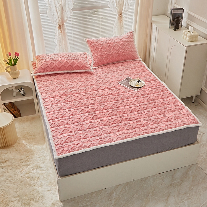 91家纺网 家纺一手货源 找家纺 牛魔王家居 2023新款塔芙绒床垫软床垫可机洗薄垫 粉玉