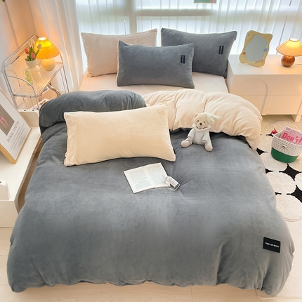 91家纺网 家纺一手货源 找家纺 （总）大元 2025新款素色双拼牛奶绒四件套