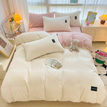 91家纺网 家纺一手货源 找家纺 （总）大元 2025新款素色双拼牛奶绒四件套