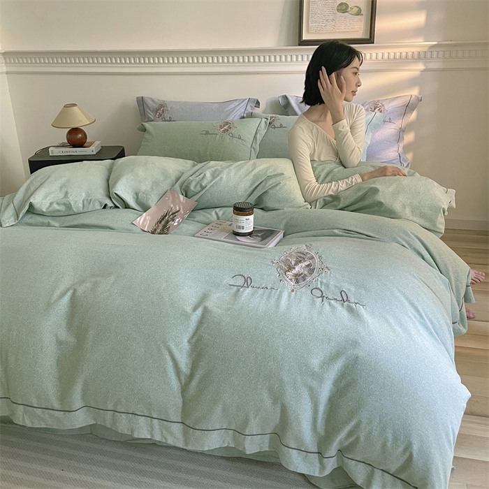 91家纺网 家纺一手货源 找家纺 艾莱家纺 2023新款A类新疆长绒棉加厚柔顺磨毛四件套 维特利-绿色