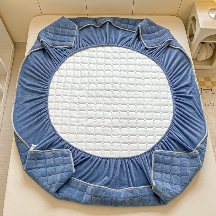 91家纺网 家纺一手货源 找家纺 卡伦家纺  2025新款A类牛奶绒大豆纤维抗菌夹棉床笠 宝石蓝