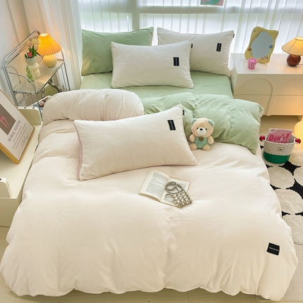 91家纺网 家纺一手货源 找家纺 （总）大元 2025新款素色双拼牛奶绒四件套