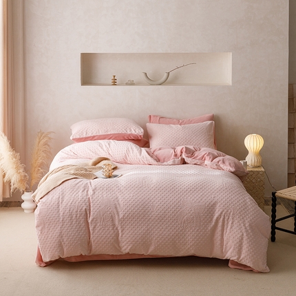 91家纺网 家纺一手货源 找家纺 （总）珺柔家纺 2023新款高克重雕花牛奶绒四件套