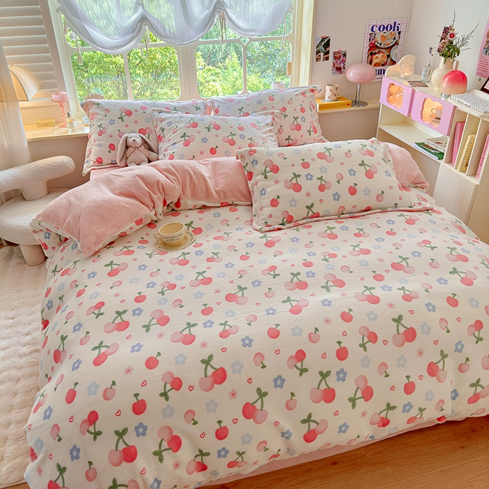 91家纺网 家纺一手货源 找家纺 呗旺鹿 2023新款高克重加厚印花牛奶绒四件套直播 元气桃桃