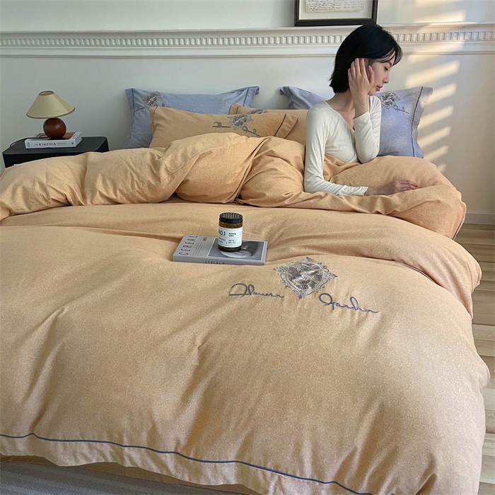 91家纺网 家纺一手货源 找家纺 艾莱家纺 2023新款A类新疆长绒棉加厚柔顺磨毛四件套 维特利-浅桔