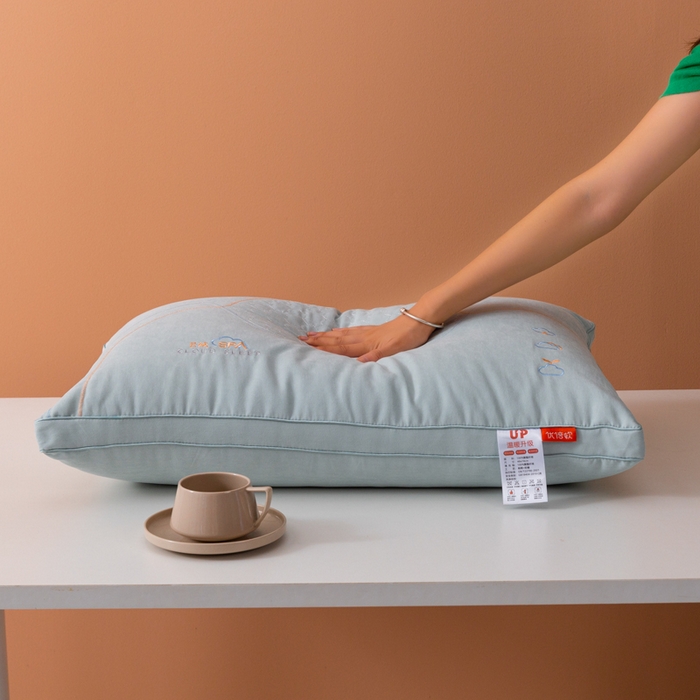 91家纺网 家纺一手货源 找家纺 拾光枕芯 2023新款优倍软云绒spa立体枕 绿色46✖71cm/只