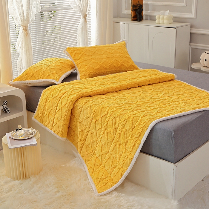 91家纺网 家纺一手货源 找家纺 牛魔王家居 2023新款塔芙绒床垫软床垫可机洗薄垫 亮黄