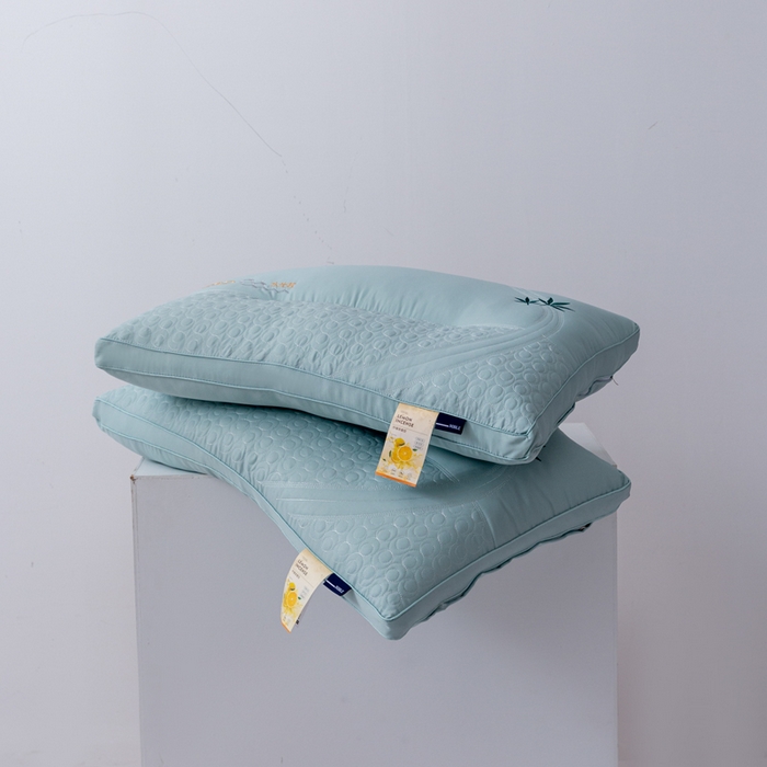 91家纺网 家纺一手货源 找家纺 拾光枕芯 2023新款CBD水光柠檬护颈枕枕头枕芯 蓝色46✖71cm/只