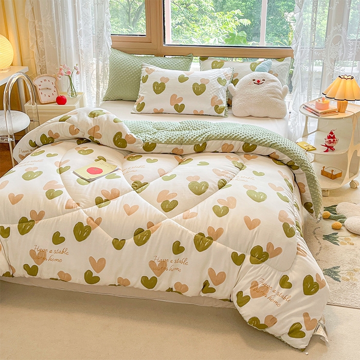 91家纺网 家纺一手货源 找家纺 雅蔓依 2025新款水洗棉麻3D豆豆绒冬被 心心相印