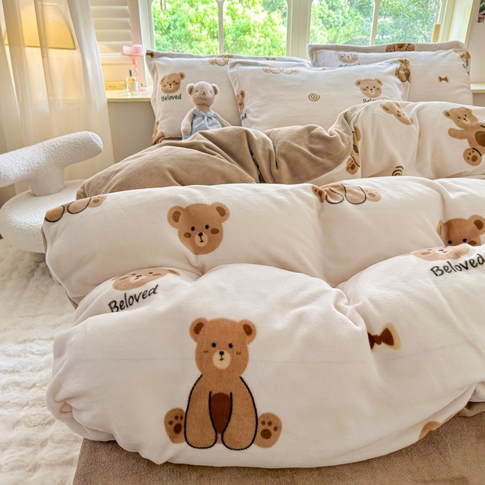 91家纺网 家纺一手货源 找家纺 呗旺鹿 2023新款高克重加厚印花牛奶绒四件套直播 淘气熊