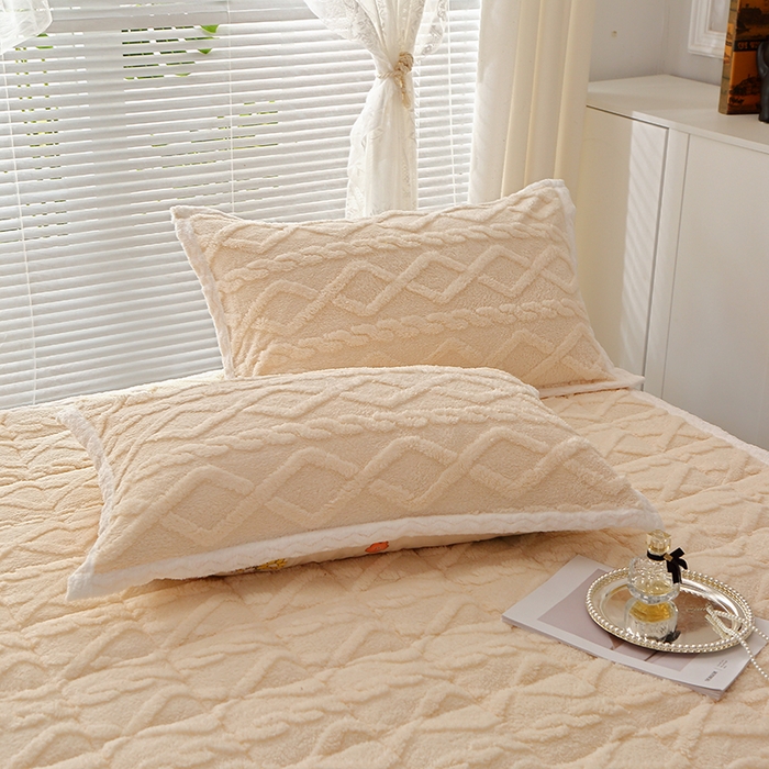 91家纺网 家纺一手货源 找家纺 牛魔王家居 2023新款塔芙绒床垫软床垫可机洗薄垫 浅驼