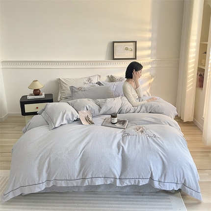 艾莱家纺 2023新款A类新疆长绒棉加厚柔顺磨毛四件套 维特利-浅灰