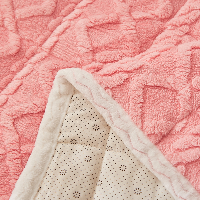 91家纺网 家纺一手货源 找家纺 牛魔王家居 2023新款塔芙绒床垫软床垫可机洗薄垫 粉玉