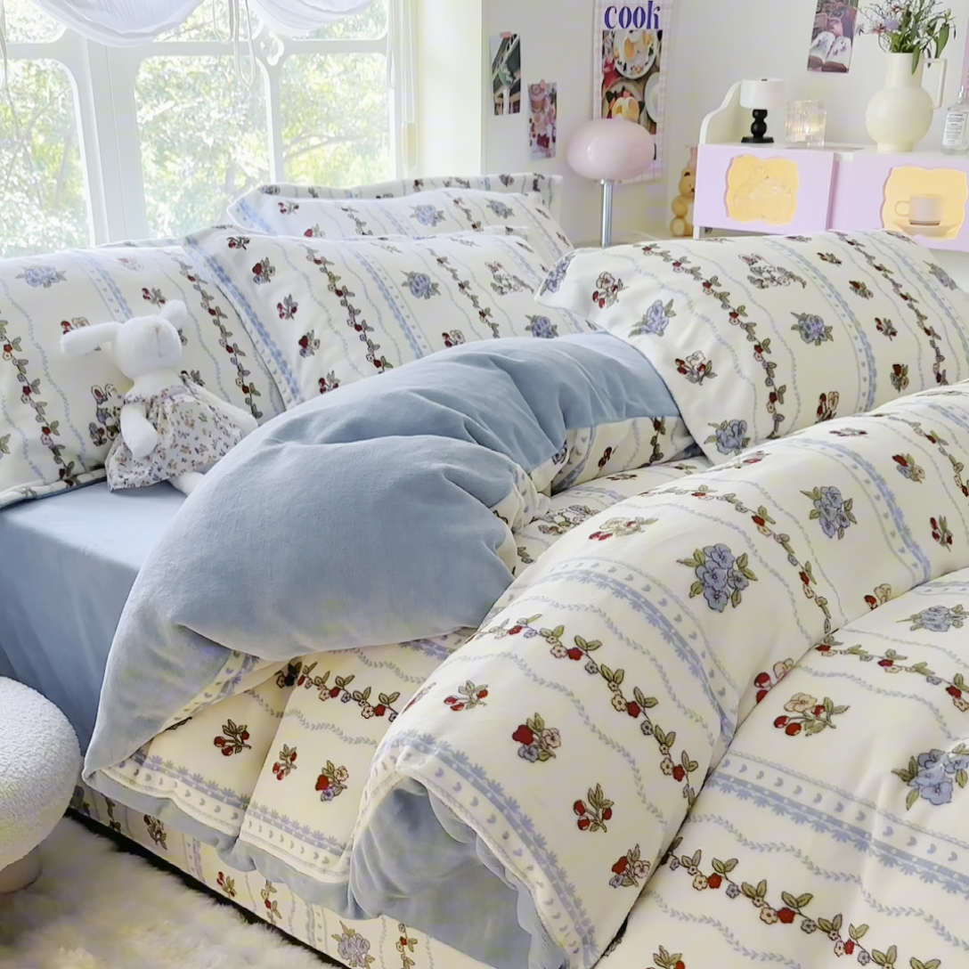 91家纺网 家纺一手货源 找家纺 呗旺鹿 2023新款高克重加厚印花牛奶绒四件套直播 花间兔