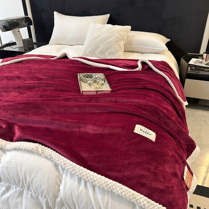 91家纺网 家纺一手货源 找家纺 2023新款400g高克重纯色双面牛奶绒毛毯盖毯毯子 酒红色