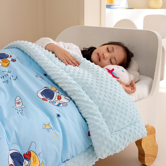 91家纺网 家纺一手货源 找家纺 嗨生活 2023新款全棉儿童被春秋被冬被幼儿园被子豆豆被-一体款 宇航漫步